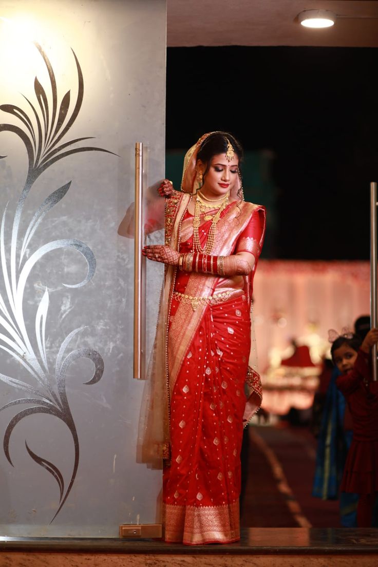 The Role of Banarasi Sarees in Indian Wedding Rituals and Traditions