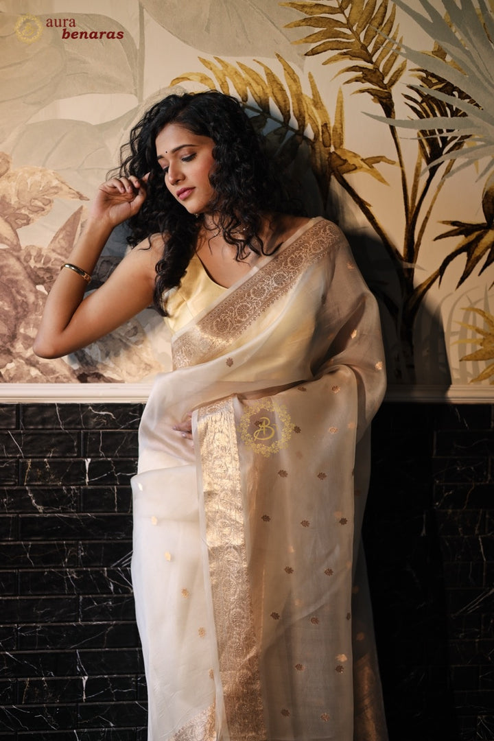Cream Banarasi Handloom Kora Silk Saree - Aura Benaras