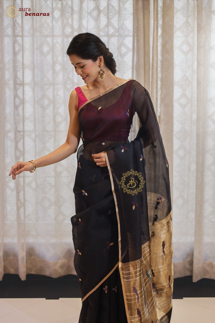 Kora Silk Banarasi Saree Kadhwa Meenakari Buti Pallu