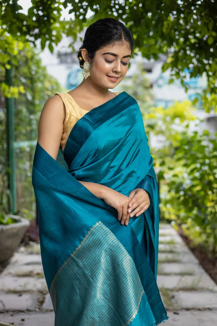 Rama Green Pure Silk Banarasi Saree with Zari Pallu