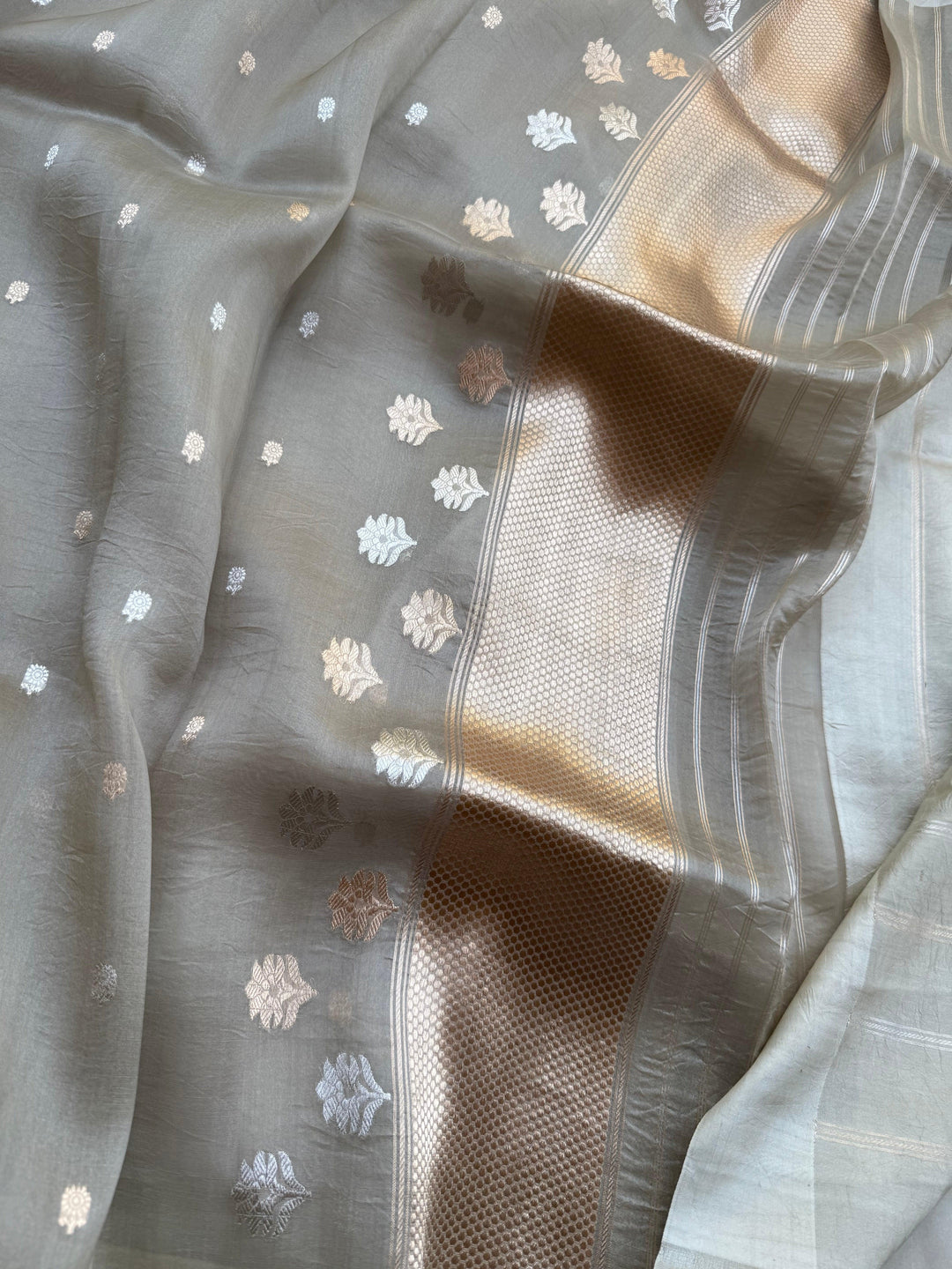 Pure Banarasi Handloom Kora Silk Saree with Kadhwa Butis | Aura Benaras