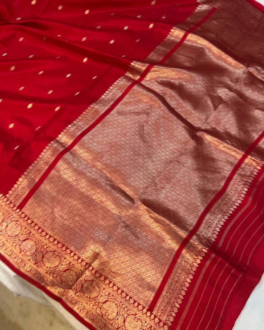 Red Pure Banarasi Handloom Silk Saree - Aura Benaras