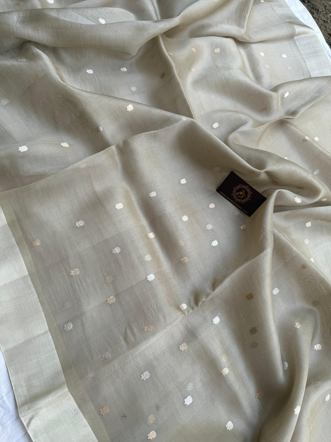 Pure Banarasi Handloom Kora Silk Saree with Kadhwa Butis | Aura Benaras