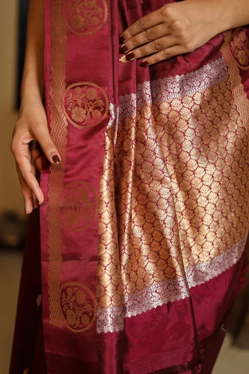 Maroon Pure Silk Handloom Banarasi Saree – Kadwa Motifs 