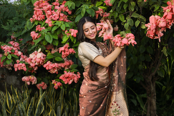 Copper shade Pure Tissue Silk Handloom Banarasi Saree - Aura Benaras