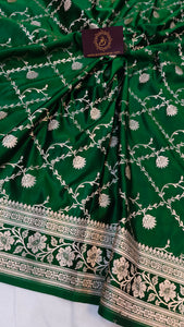 Dark Green Banarasi Handloom Satin SIlk Saree - Aura Benaras