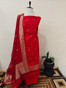 Red Raw Silk Handwoven Banarasi Suit Set - Aura Benaras