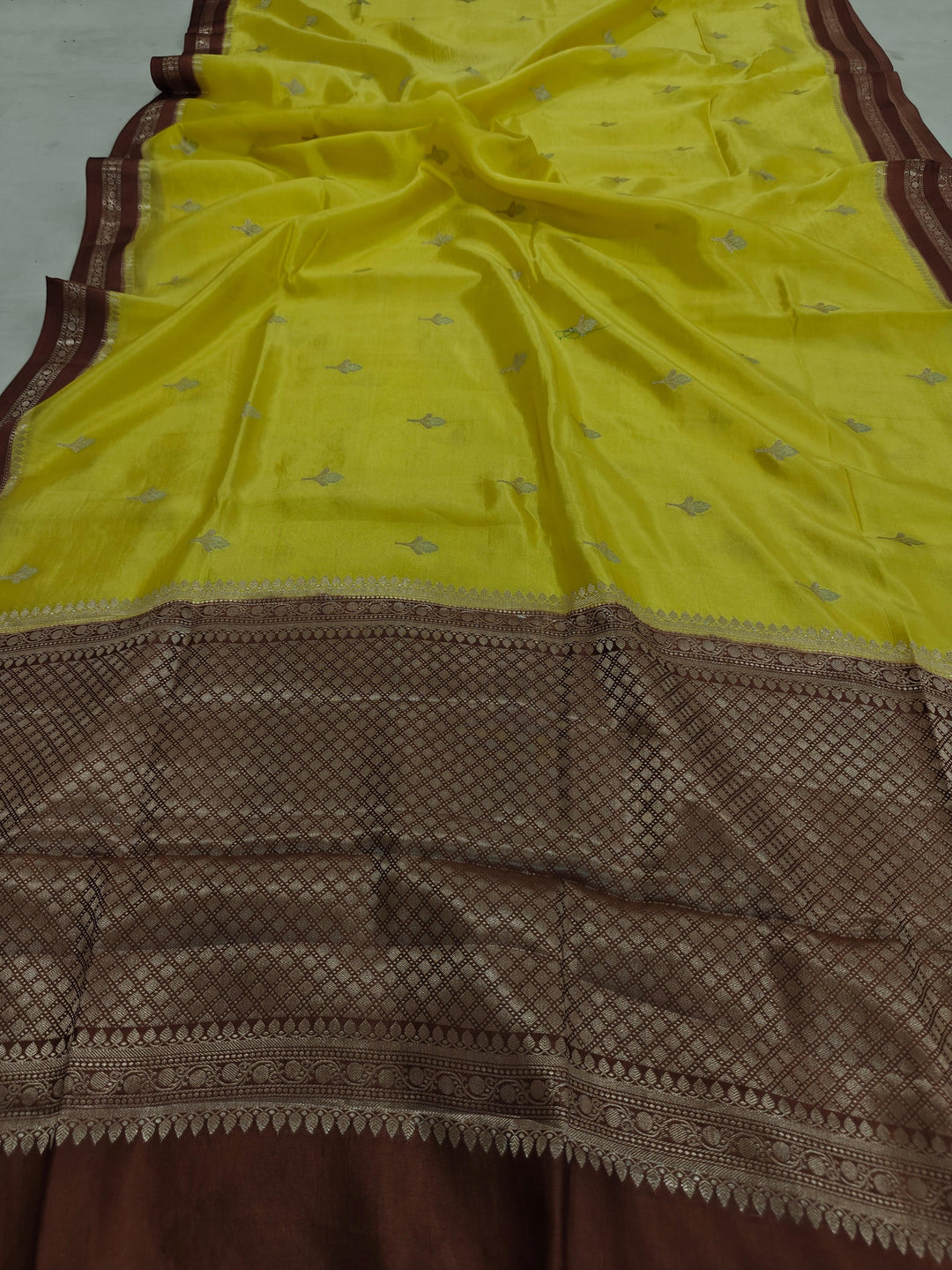 Lemon Yellow Pure Banarasi Handloom Silk Saree - Aura Benaras