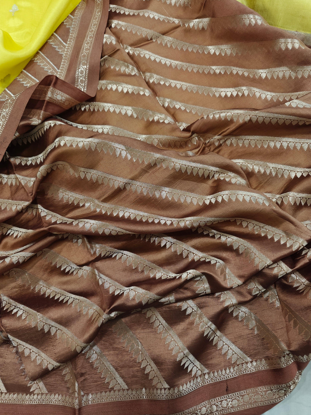 Lemon Yellow Pure Banarasi Handloom Silk Saree - Aura Benaras