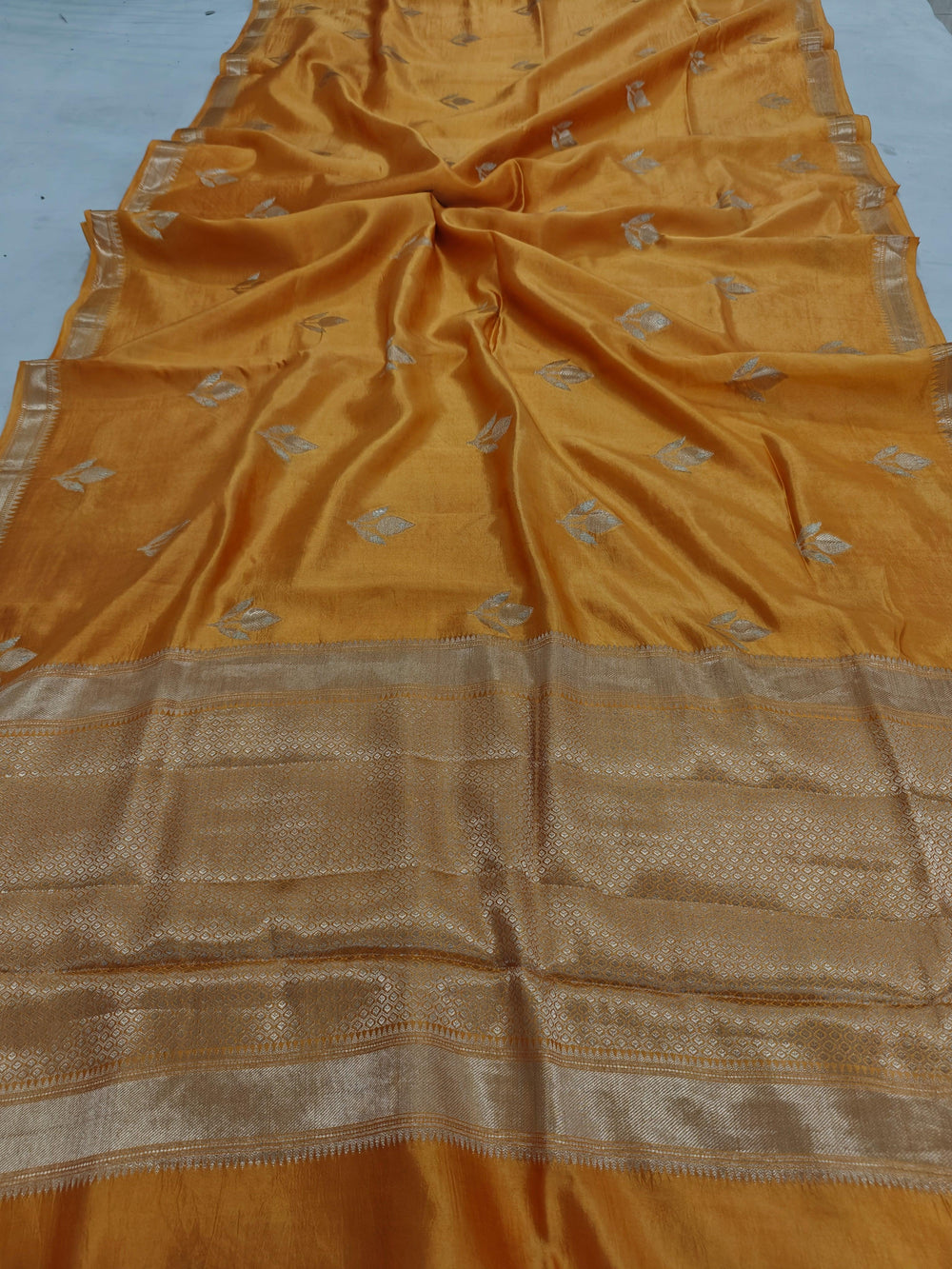 Mustard Yellow Pure Banarasi Handloom Silk Saree - Aura Benaras