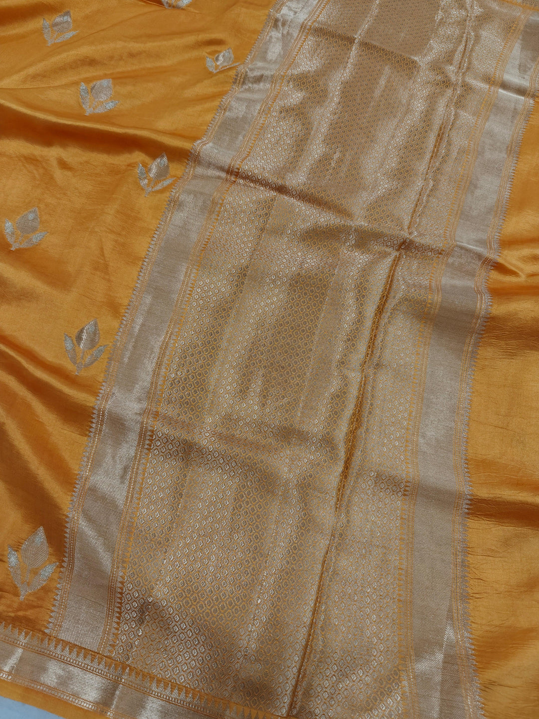 Mustard Yellow Pure Banarasi Handloom Silk Saree - Aura Benaras