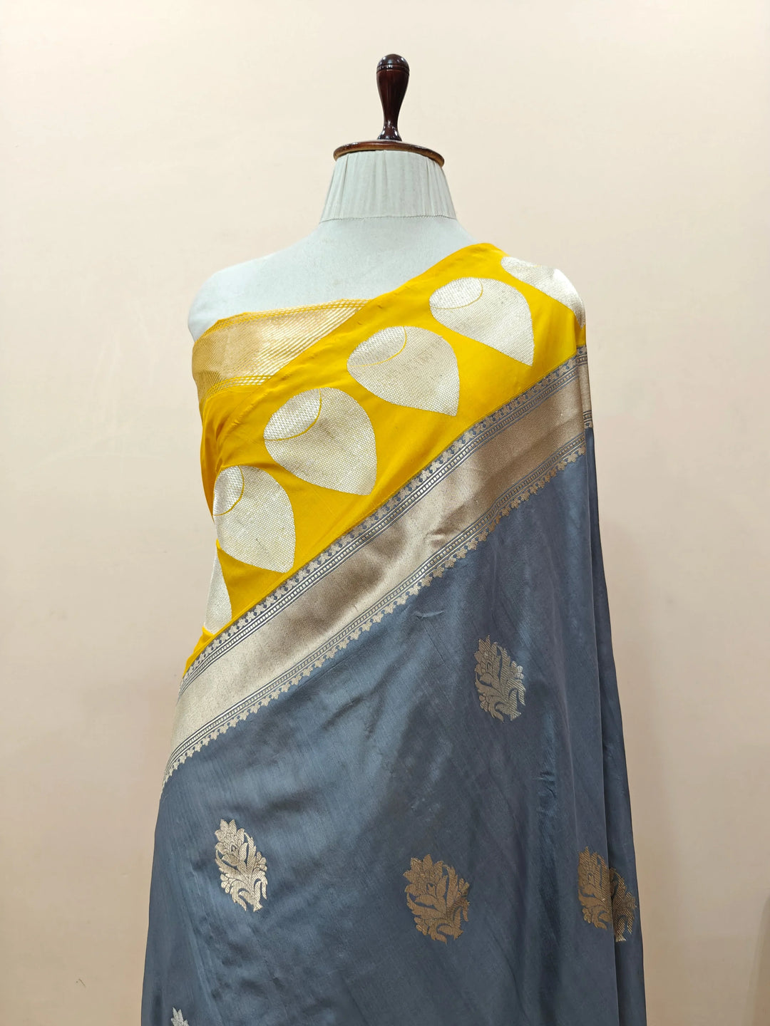 Bluish Grey Pure Katan Silk Handloom Banarasi Saree