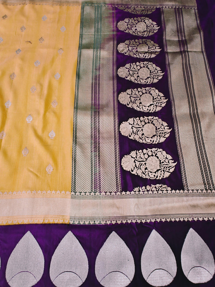 Pastel Orange Pure Katan Silk Handloom Banarasi Saree