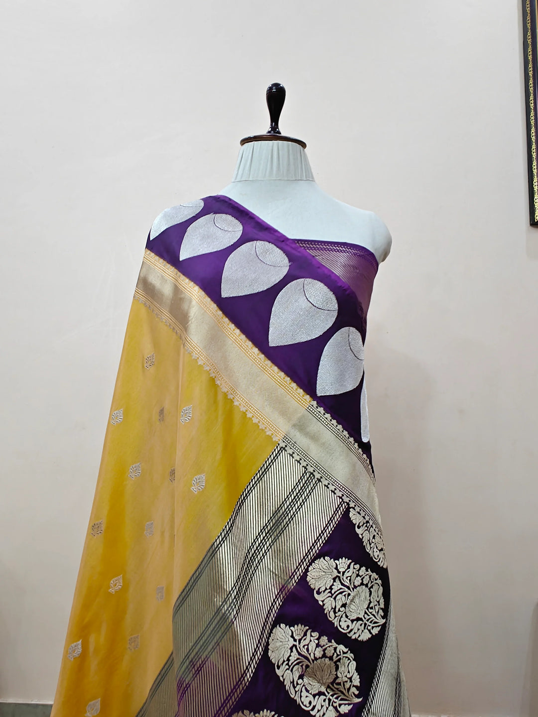 Pastel Orange Pure Katan Silk Handloom Banarasi Saree