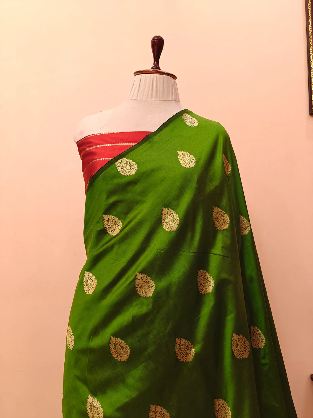 Mehndi Green Pure Banarasi Handloom Katan Silk Saree