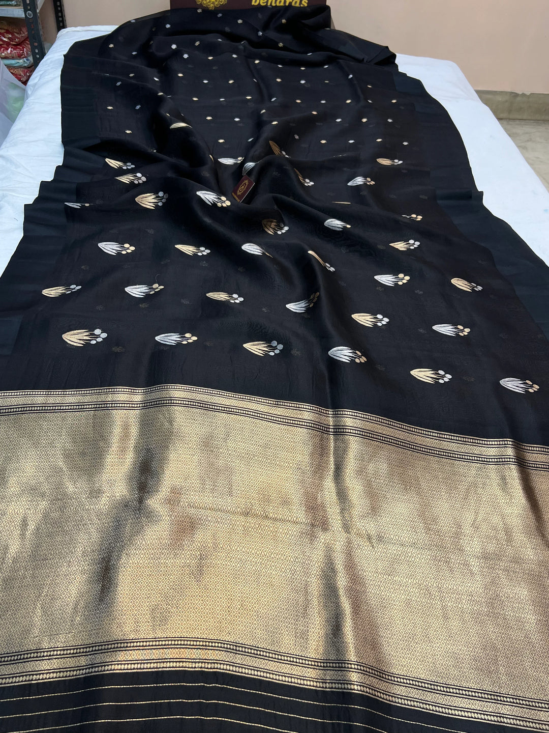 Black Pure Kora Silk Handloom Banarasi Saree with Sona Rupa Butas