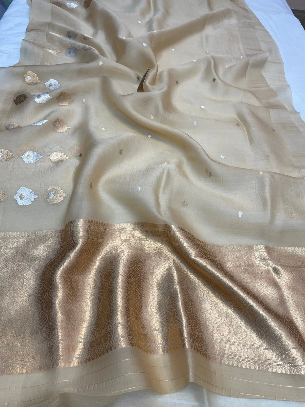 Cream Pure Kora Silk Handloom Banarasi Saree with Sona Rupa Butas