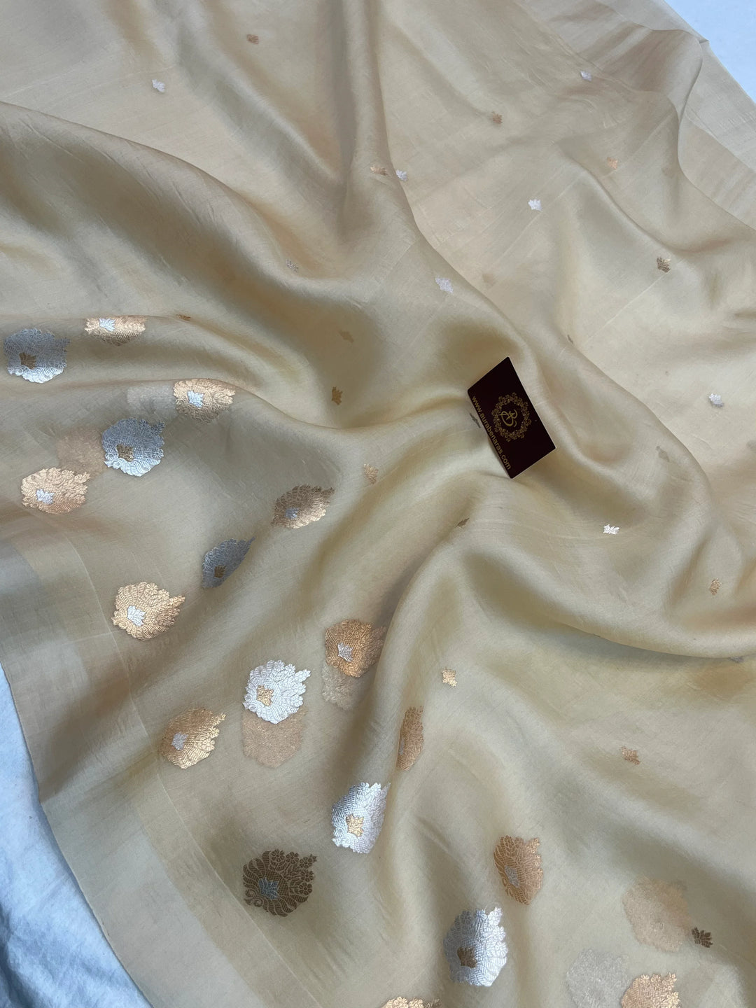 Cream Pure Kora Silk Handloom Banarasi Saree with Sona Rupa Butas