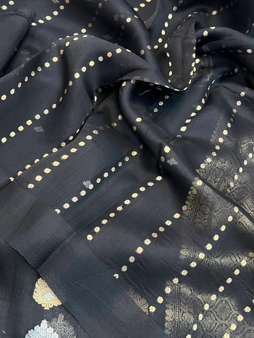 Black Pure Kora Silk Handloom Banarasi Saree with Sona Rupa Butas