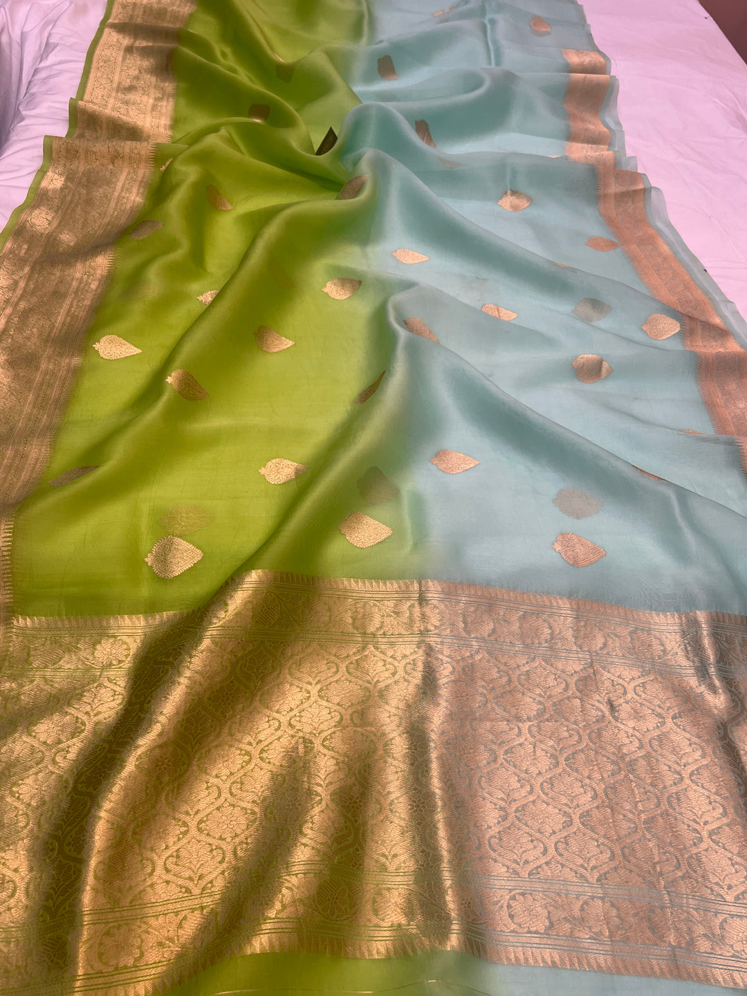 Green Shaded Kora Silk Handloom Banarasi Saree - AuraBenaras
