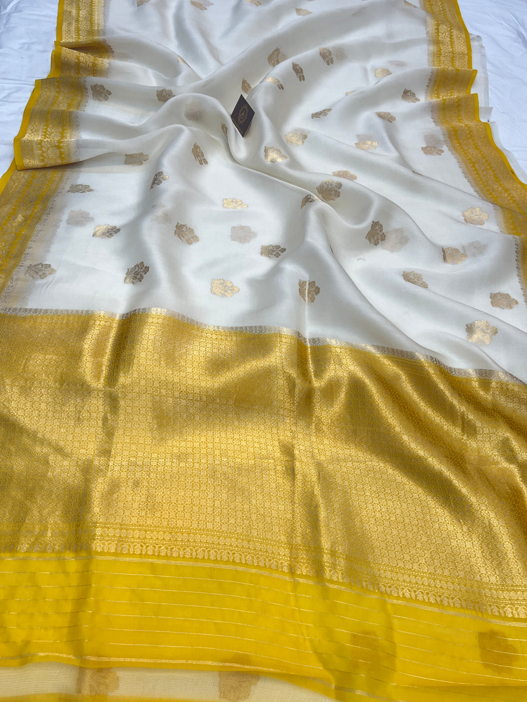 White Banarasi Handloom Kora Silk Saree