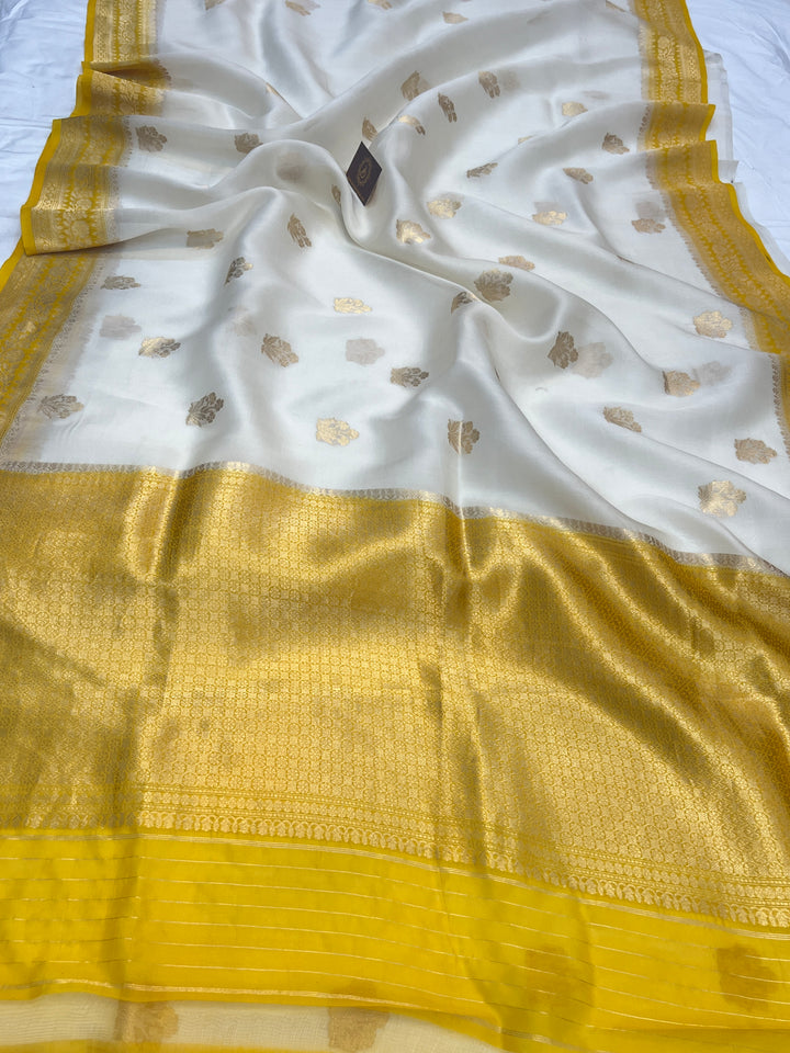 White Banarasi Handloom Kora Silk Saree