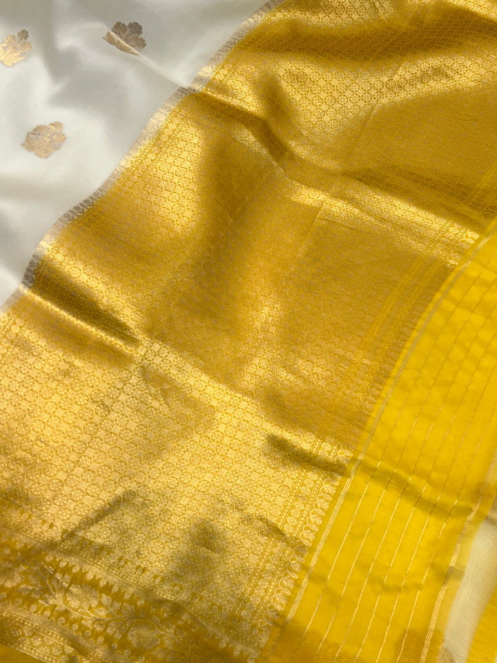 White Banarasi Handloom Kora Silk Saree