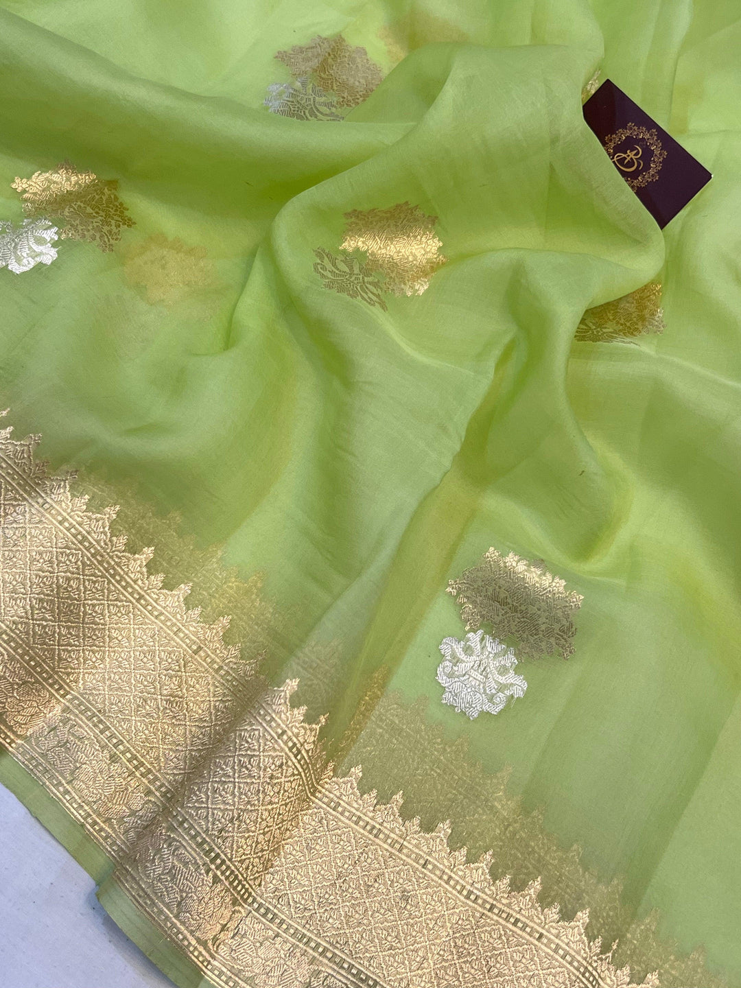 Pista Green Pure Banarasi Handloom Silk Saree - Aura Benaras
