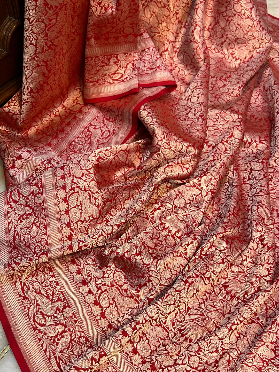 Red Banarasi Handloom Pure Katan Silk Saree - Aura Benaras