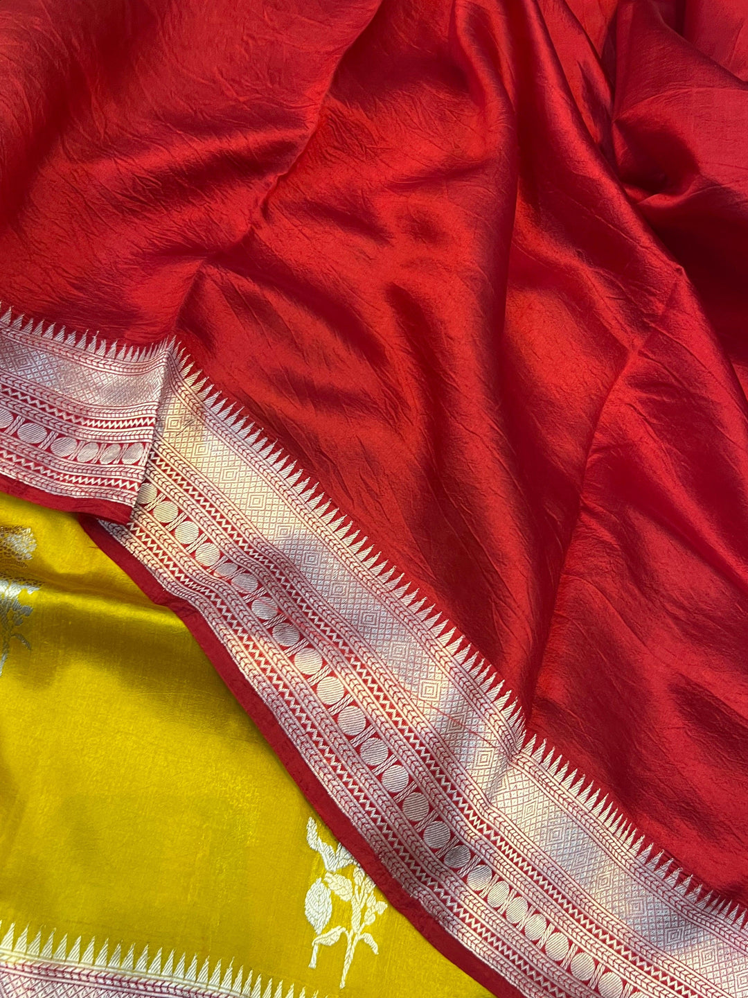 Mustard Yellow Pure Banarasi Handloom Silk Saree - Aura Benaras