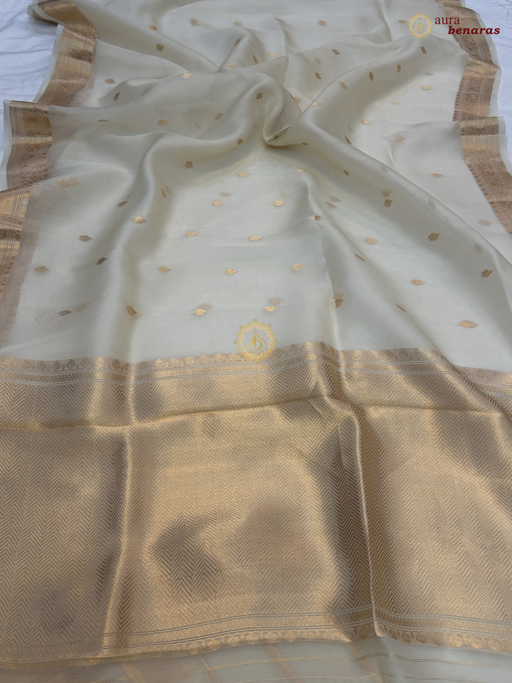 Off White Kora Silk Handloom Banarasi Saree | Kadhwa Butis 