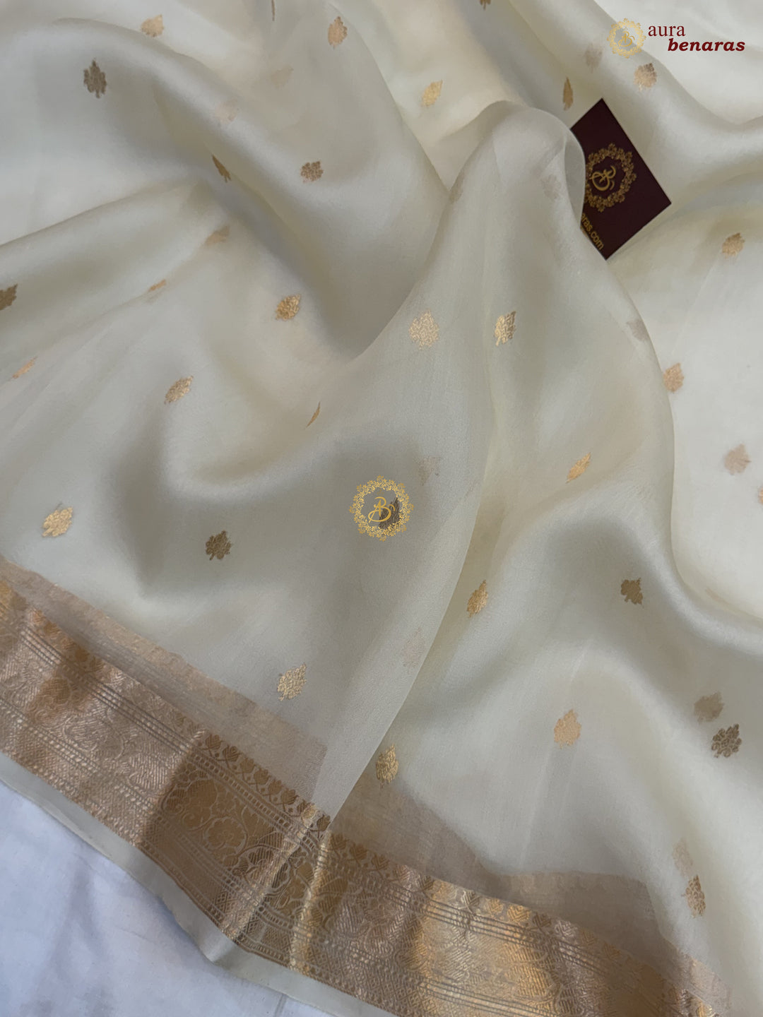 Off White Kora Silk Handloom Banarasi Saree | Kadhwa Butis 