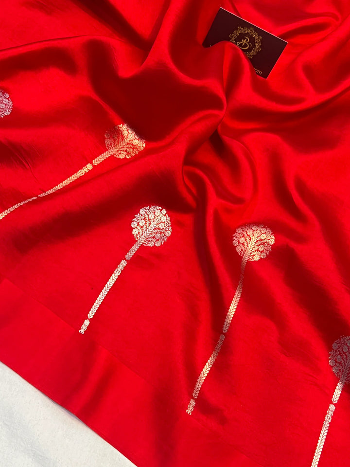 Red Pure Silk Banarasi Plain Saree with Kadhwa Sona Rupa Design 