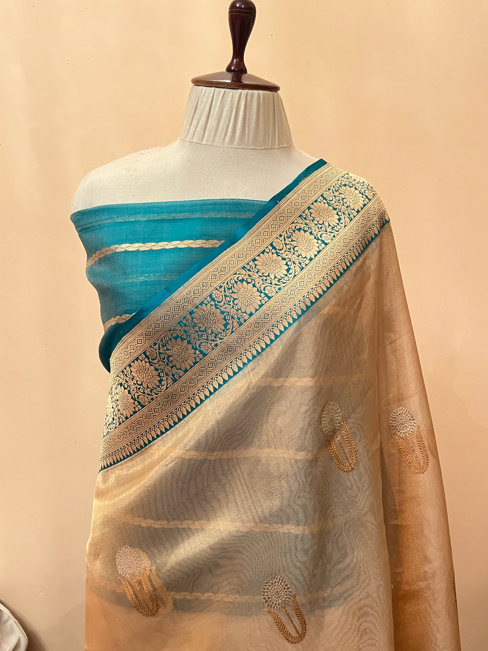 Golden Pure Tissue Silk Handloom Banarasi Saree