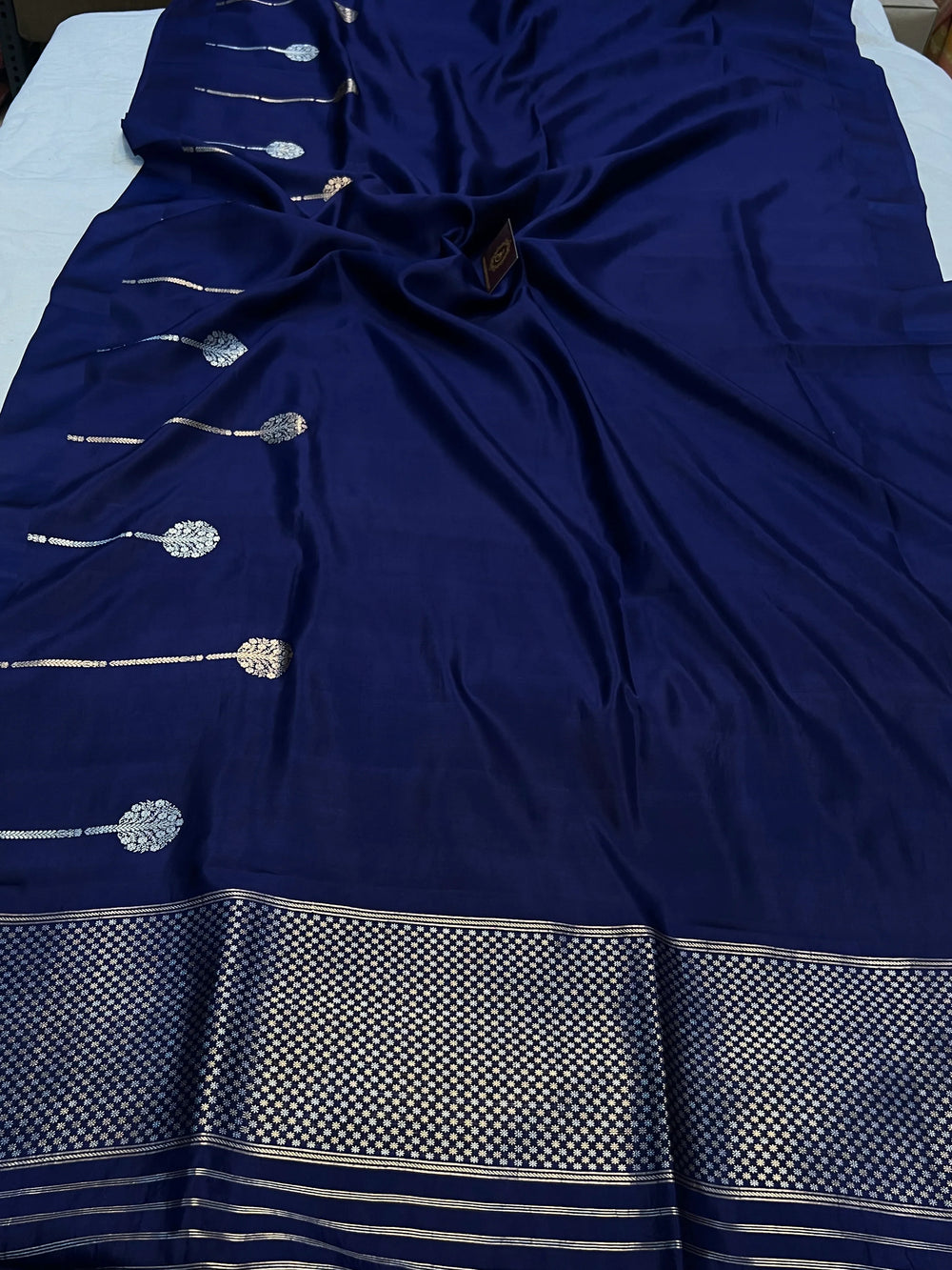 Navy Blue Pure Silk Handloom Banarasi Plain Saree 