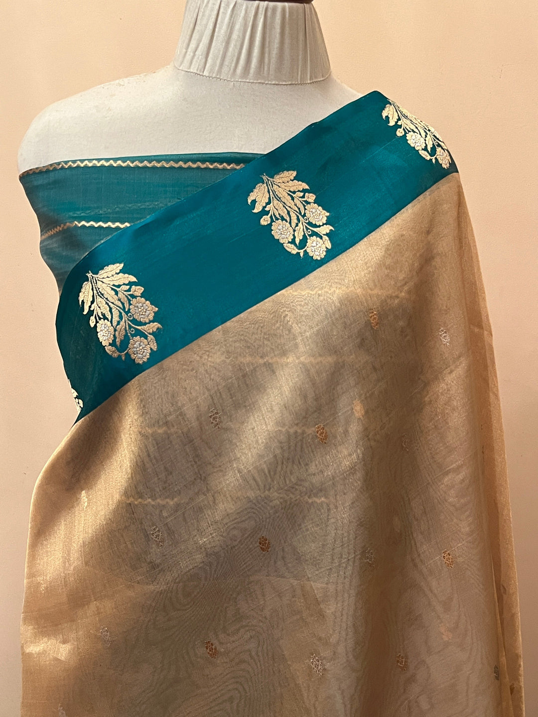 Golden Pure Tissue Silk Handloom Banarasi Saree