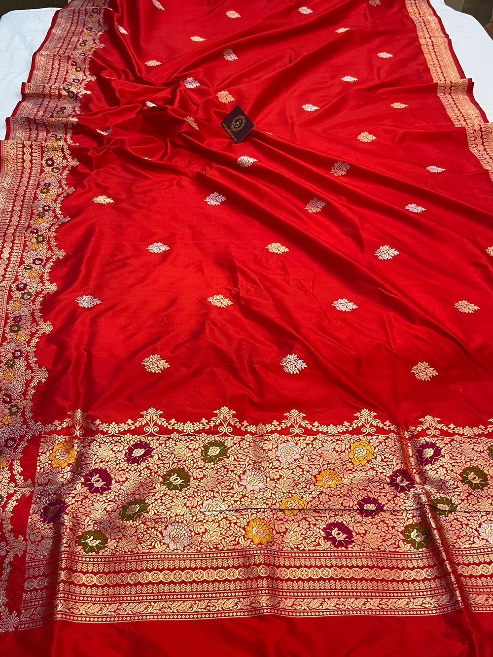 Red Pure Katan Silk Handloom Banarasi Saree – Aura Benaras