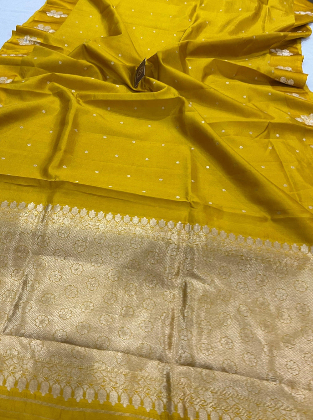 Mustard Yellow Pure Banarasi Handloom Silk Saree - Aura Benaras