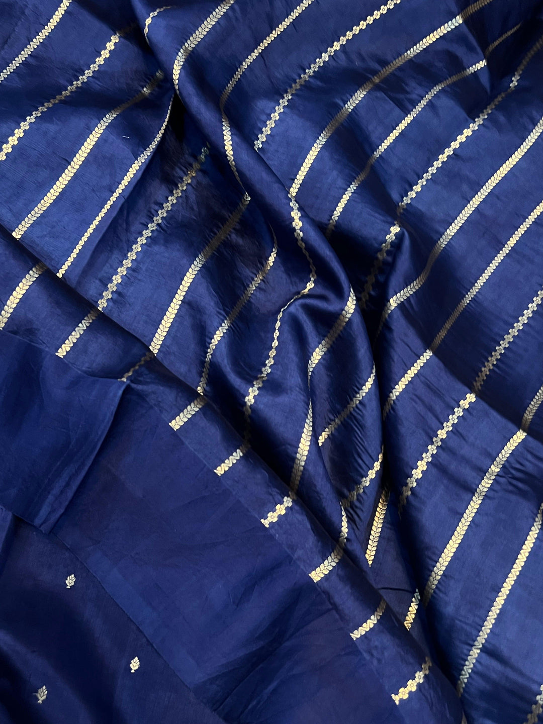 Navy Blue Pure Banarasi Handloom Silk Saree - Aura Benaras