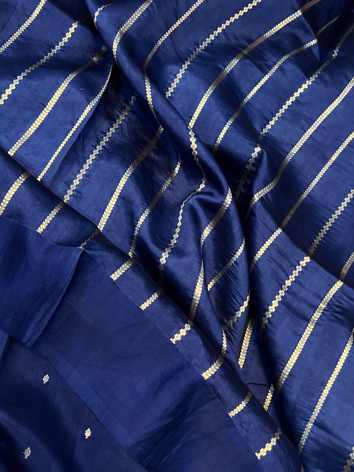 Navy Blue Pure Banarasi Handloom Silk Saree - Aura Benaras