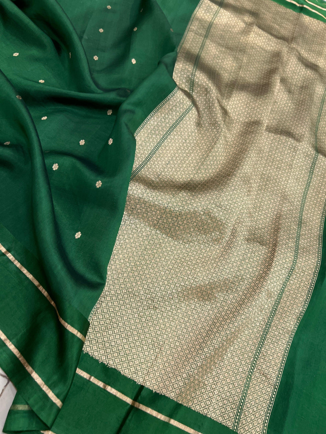 Bottle Green Pure Banarasi Handloom Silk Saree - Aura Benaras