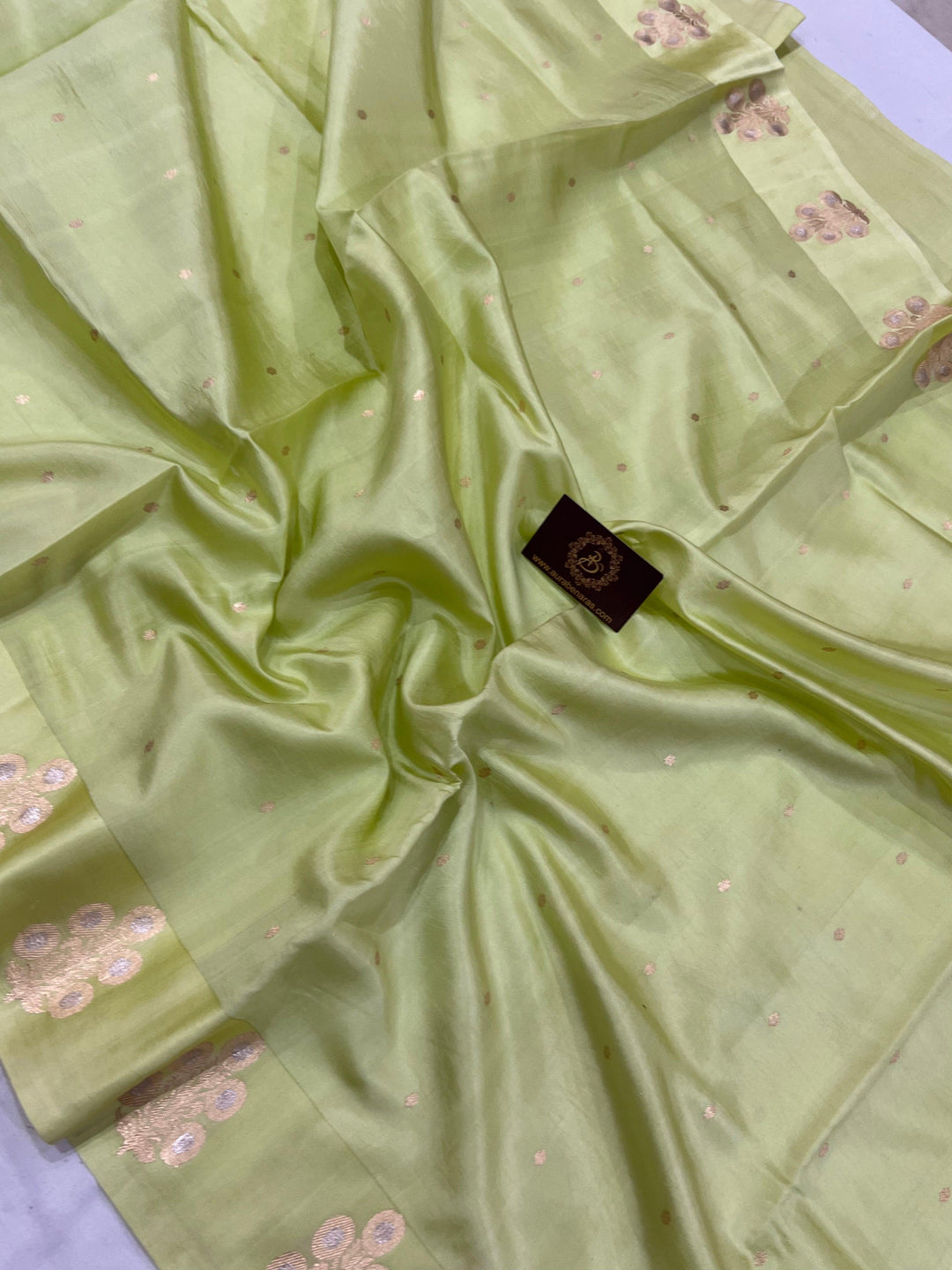 Pastel Pista Green Pure Banarasi Handloom Silk Saree - Aura Benaras