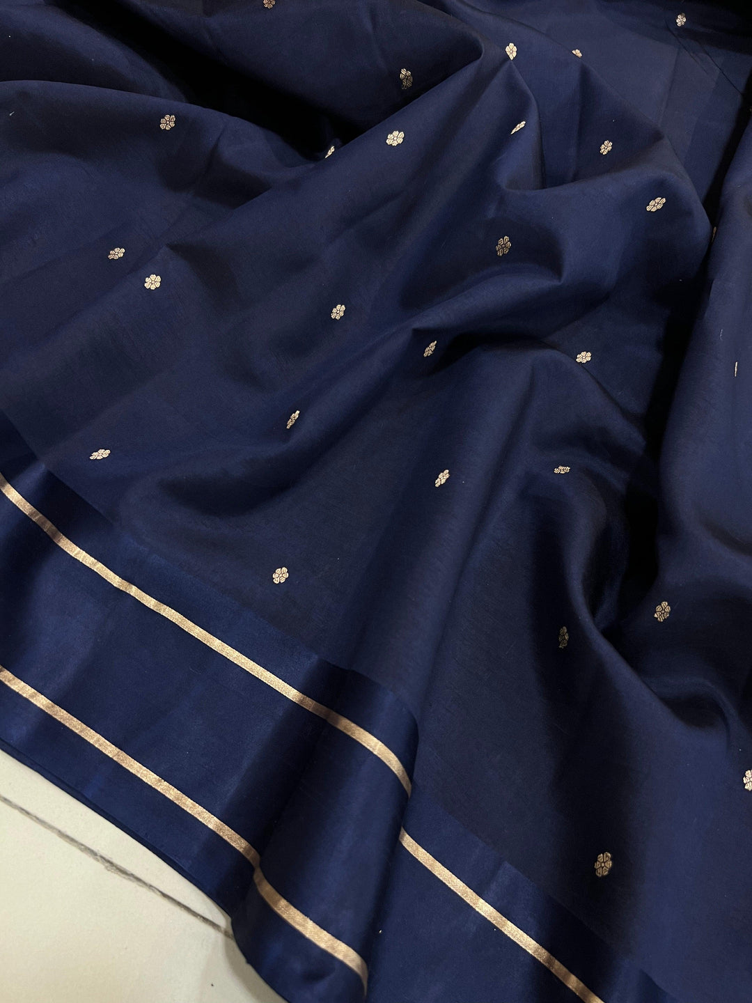Navy Blue Pure Banarasi Handloom Silk Saree - Aura Benaras
