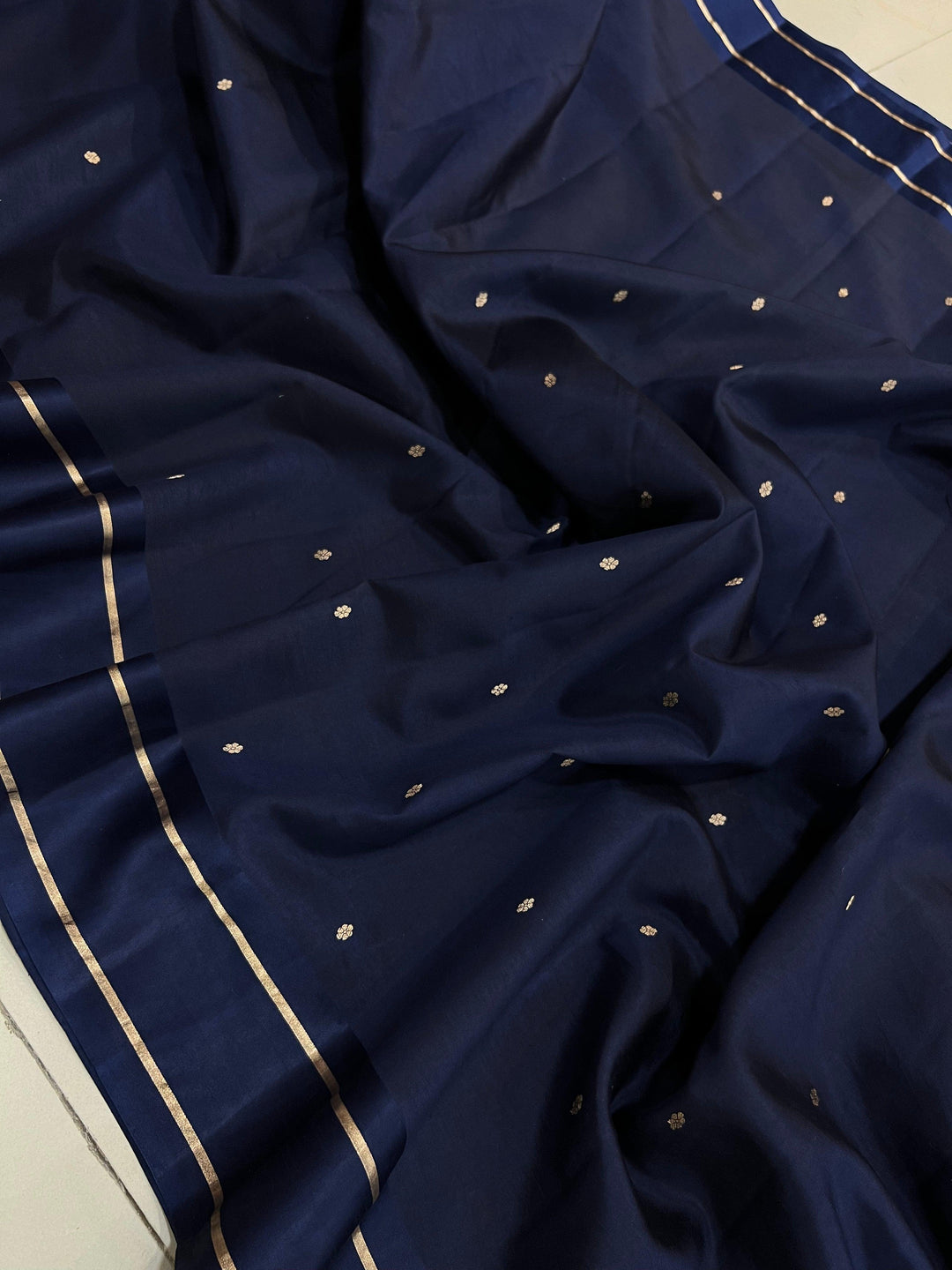 Navy Blue Pure Banarasi Handloom Silk Saree - Aura Benaras