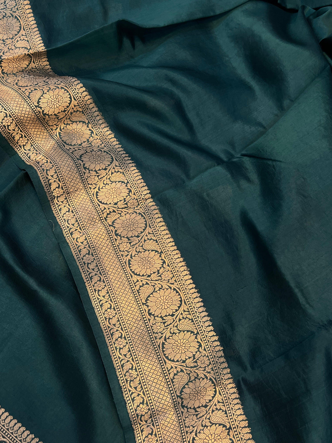 Rama Green Pure Banarasi Handloom Silk Saree - Aura Benaras