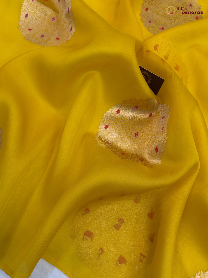 Yellow Pure Banarasi Handloom Kora Silk Saree - AuraBenaras