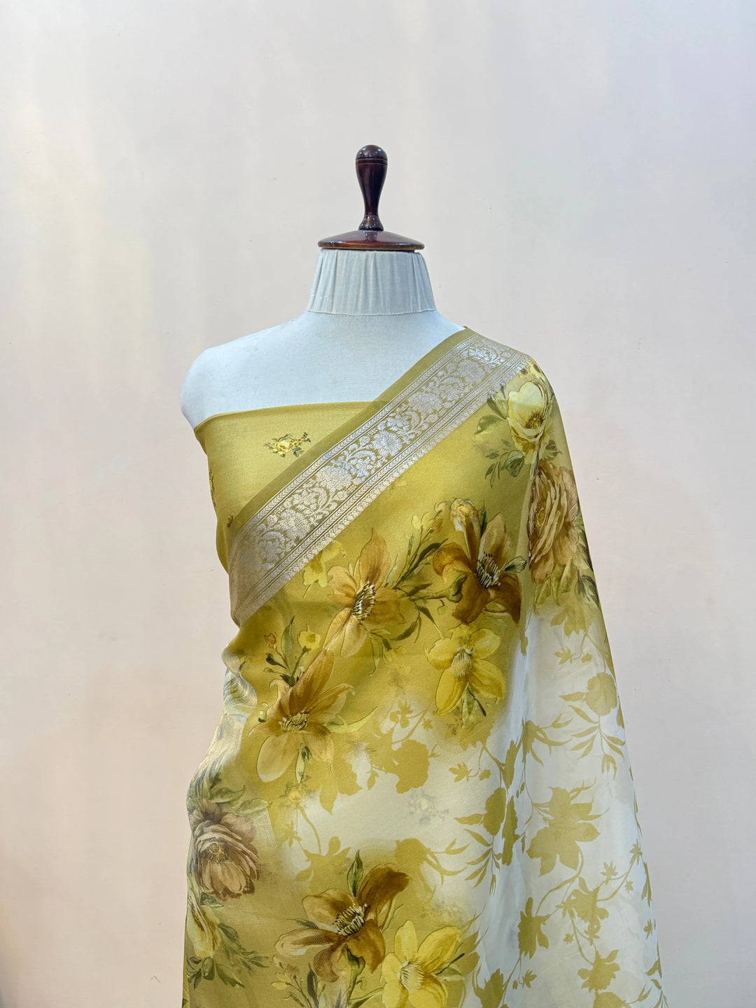 Pure Banarasi Kora Silk Saree with Digital Print & Chiniya Blouse