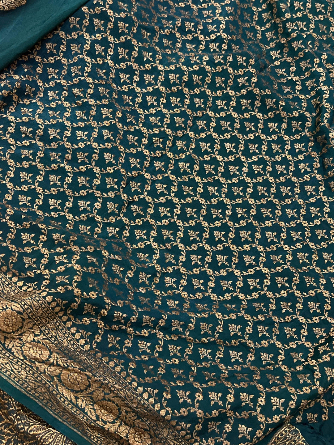 Red Pure Banarasi Khaddi Crepe Silk Saree - Aura Benaras