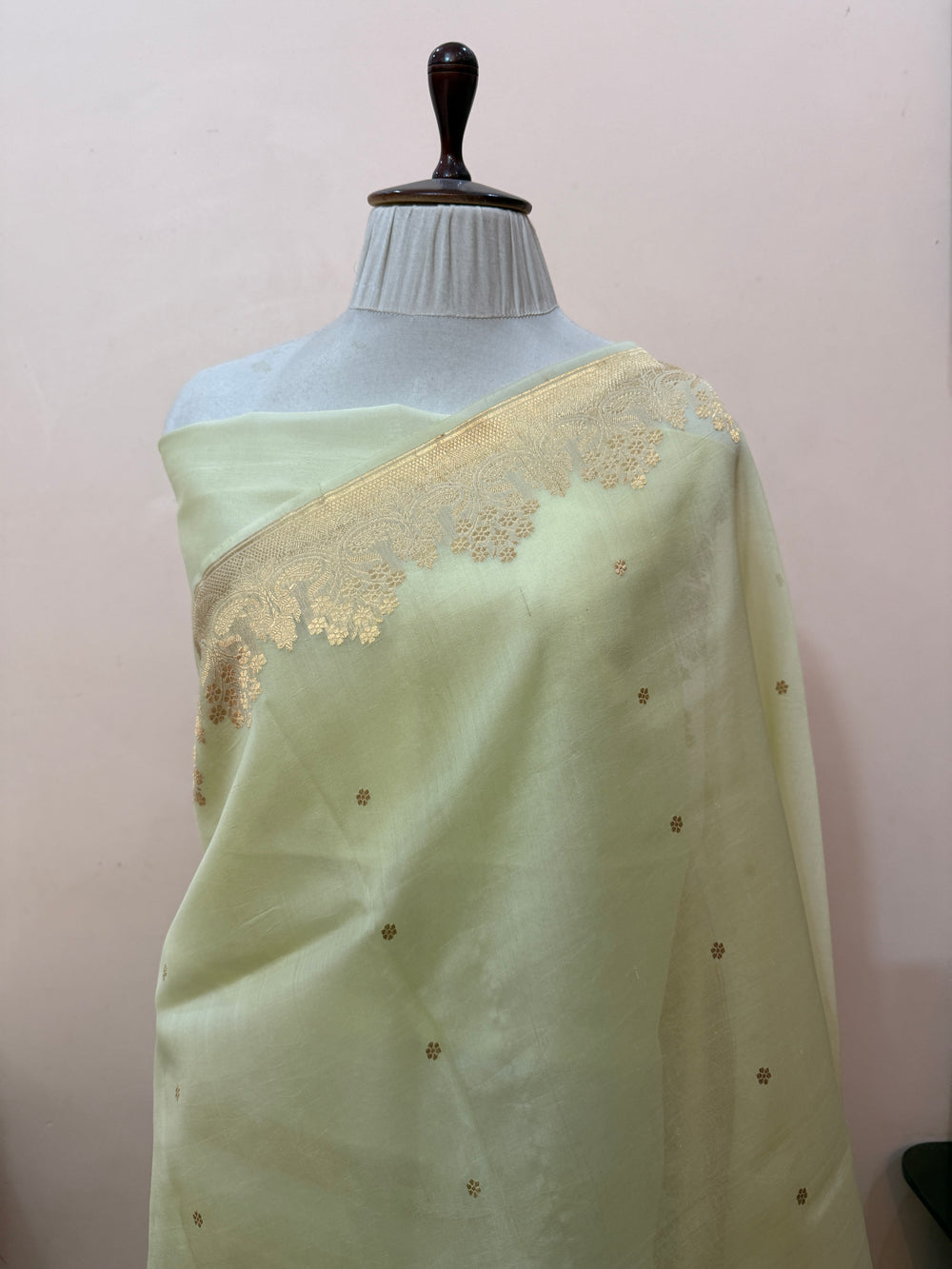Cream Pure Kora Silk Handloom Banarasi Saree
