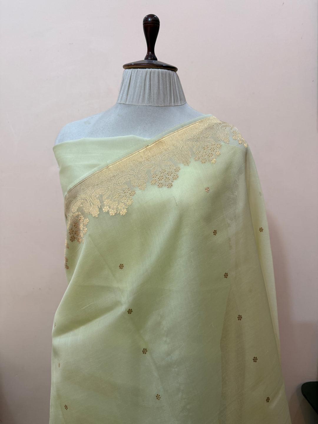 Cream Pure Kora Silk Handloom Banarasi Saree